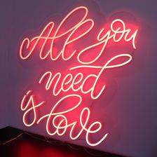 placa-neon-all-you-need-is-love-1