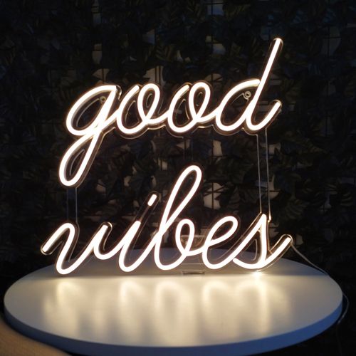 placa-letreiro-neon-de-led-personalizado-branco-quente-good-vibes